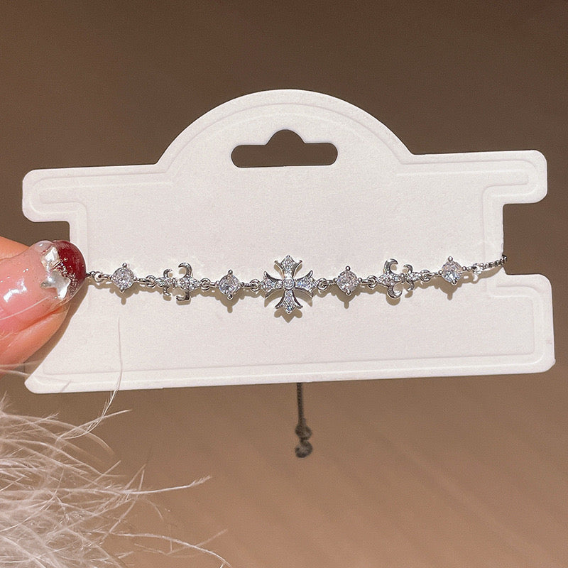 Starlit Grace – Divine Crystal Bracelet