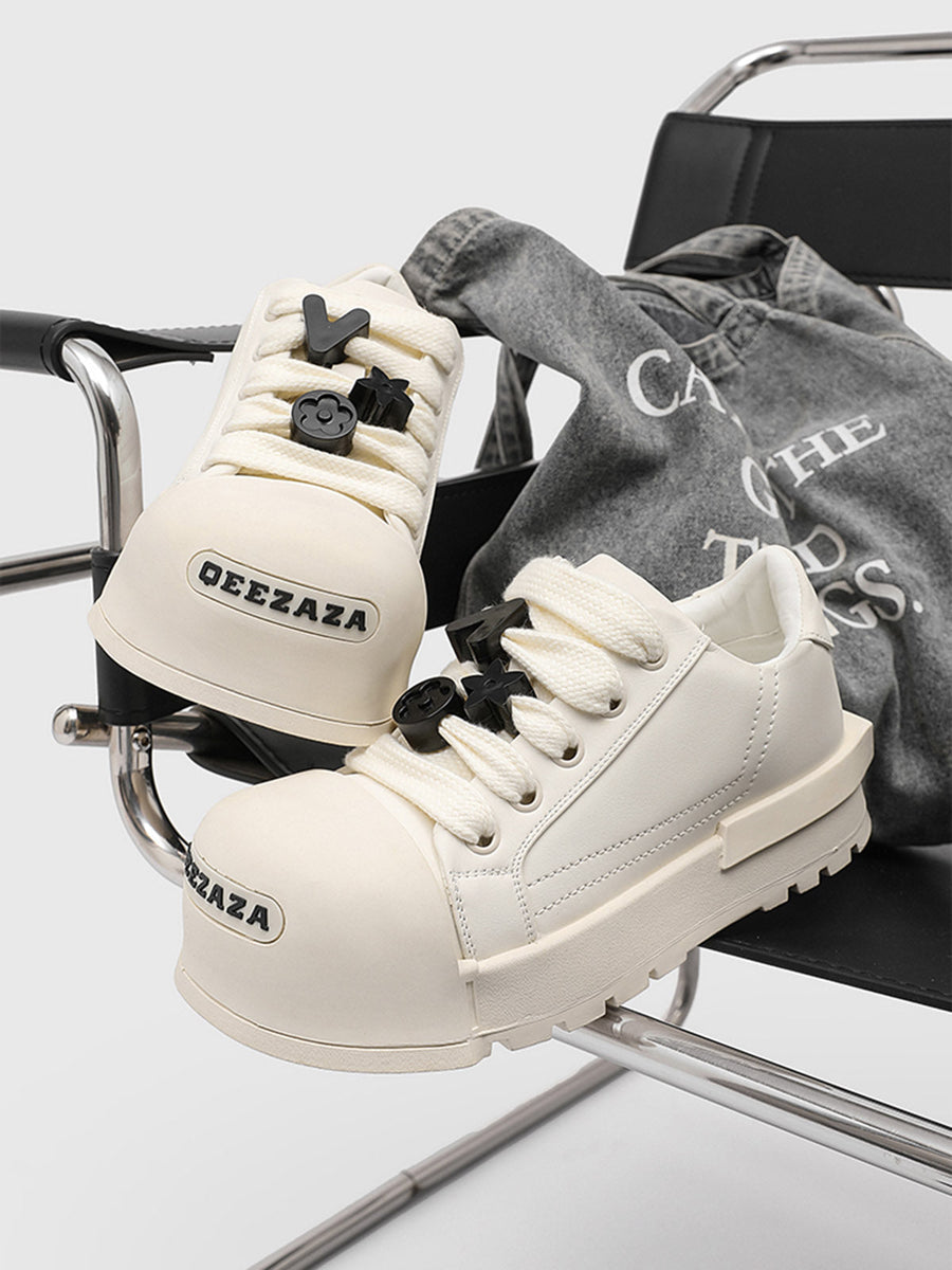 MONOCHROME CHUNKY TREAD
SNEAKERS