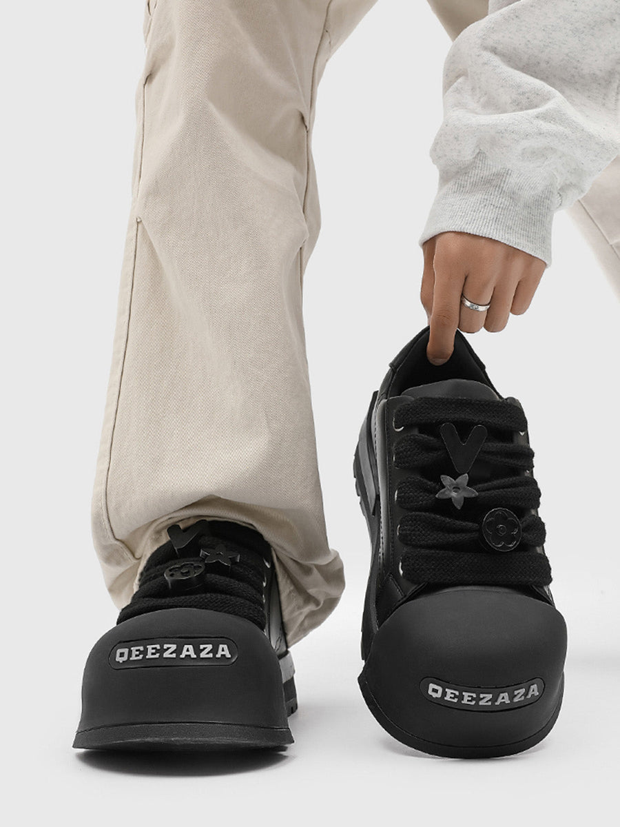 MONOCHROME CHUNKY TREAD
SNEAKERS