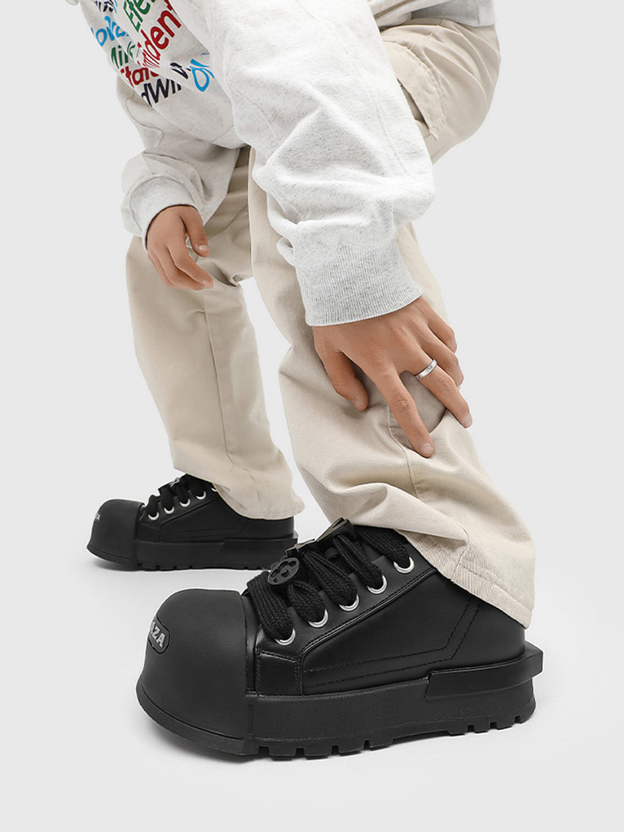 MONOCHROME CHUNKY TREAD
SNEAKERS