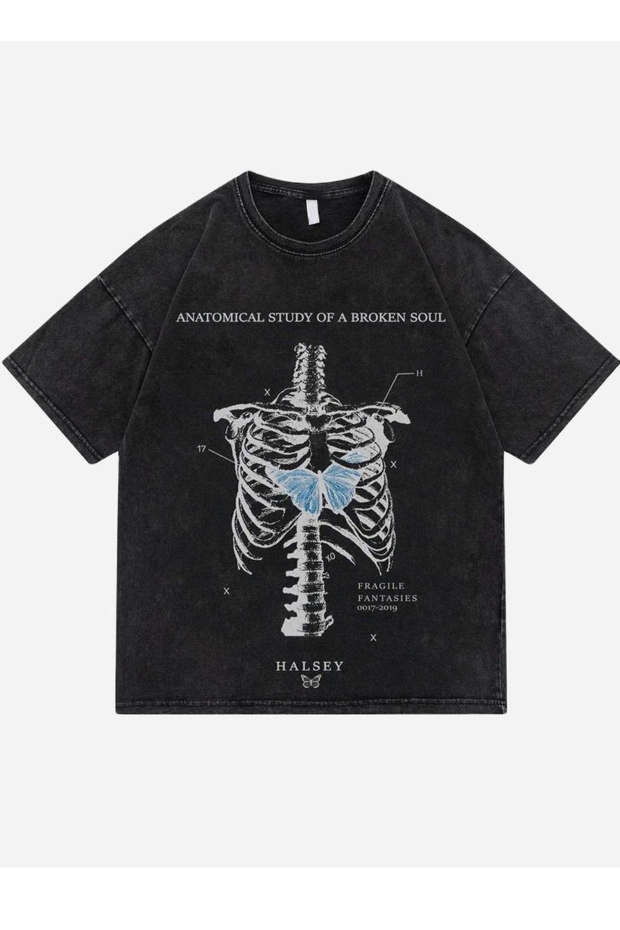 T-SHIRT MIT SKELETTDRUCK