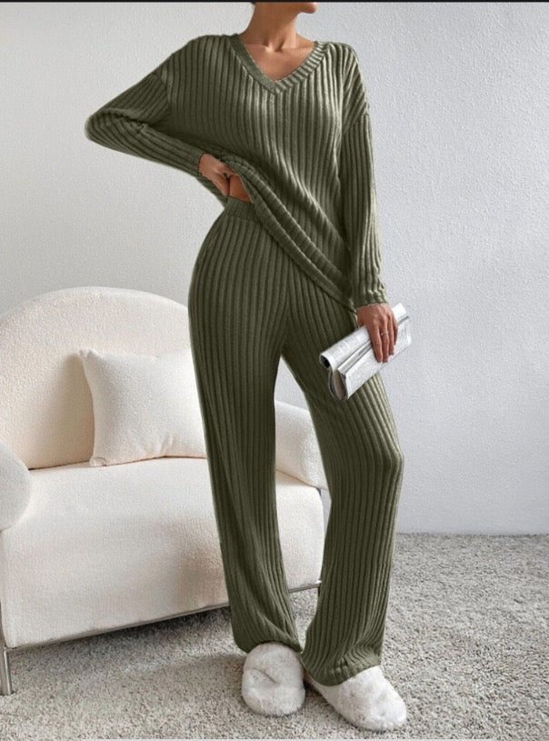 Cozy Chic Rippdstrick-Set