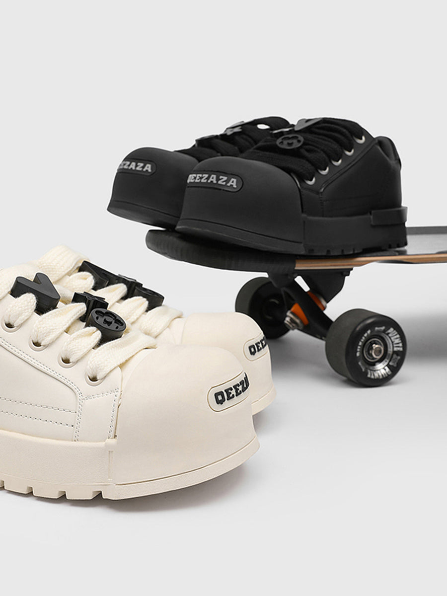 MONOCHROME CHUNKY TREAD
SNEAKERS
