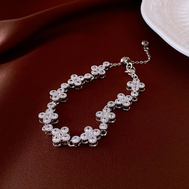 Fleur de Glace – Icy Floral Bracelet