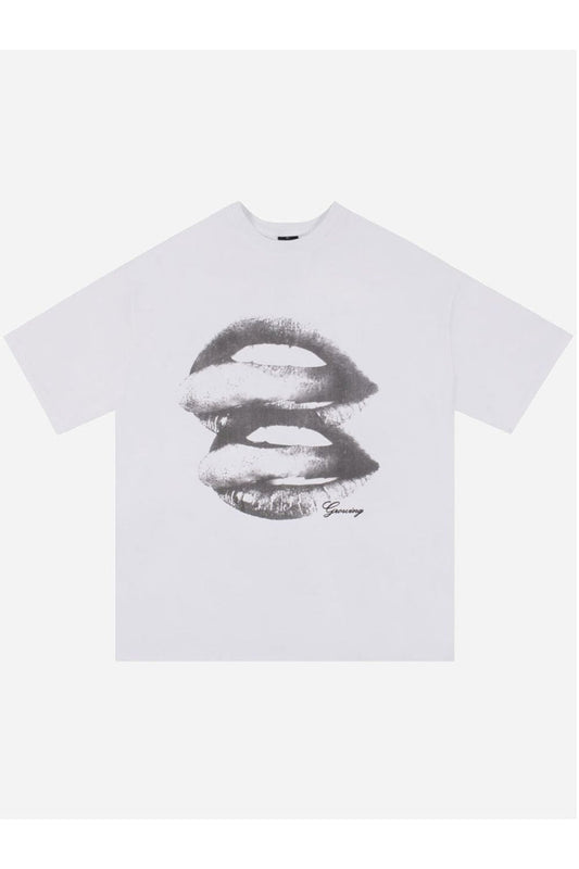 T-SHIRT MIT LIPPENPRINT
