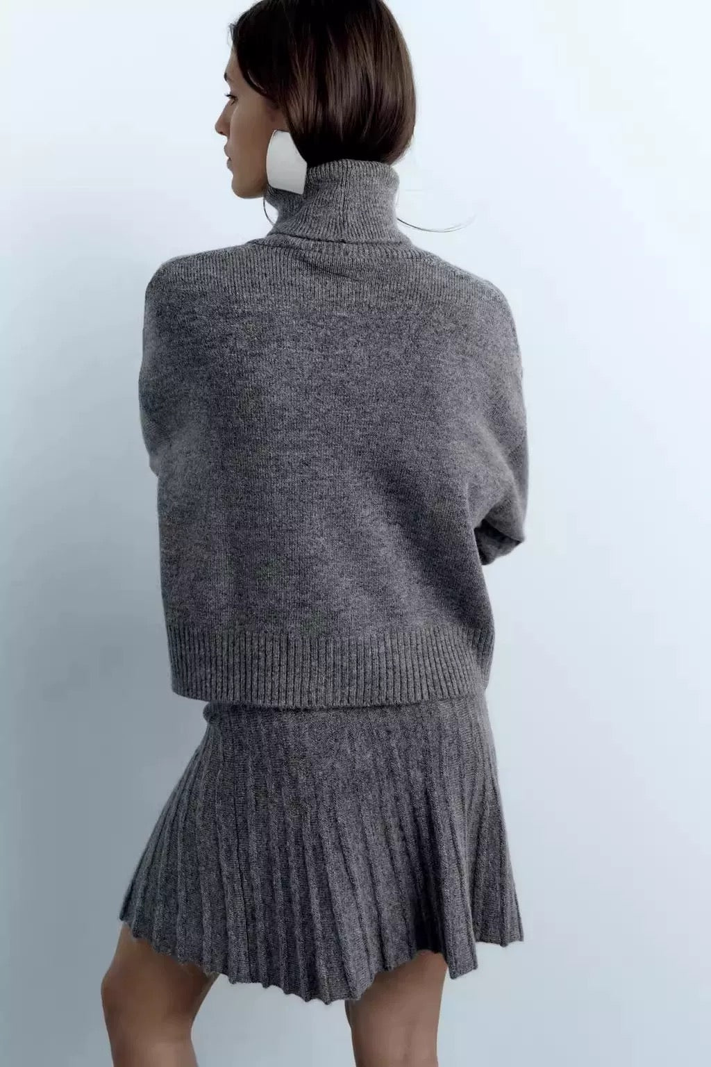 Oversize-Pullover mit Plissee-Rock