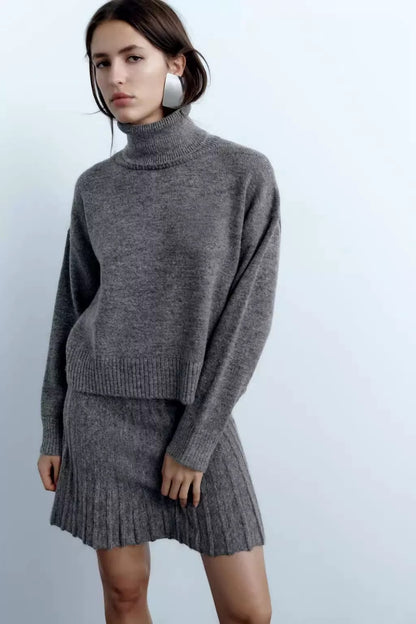 Oversize-Pullover mit Plissee-Rock