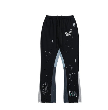 Flared Jogger mit Kleksen