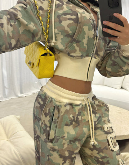 CAMO TRACKIE - MILITARY GREEN & PINK