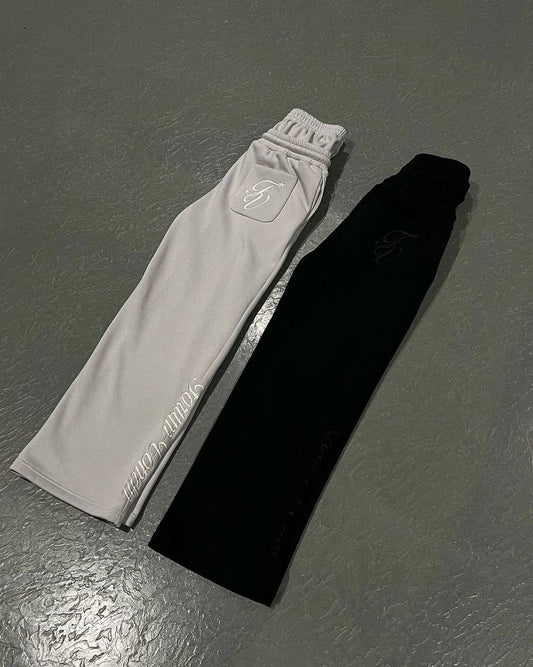 Alouva Sweatpants