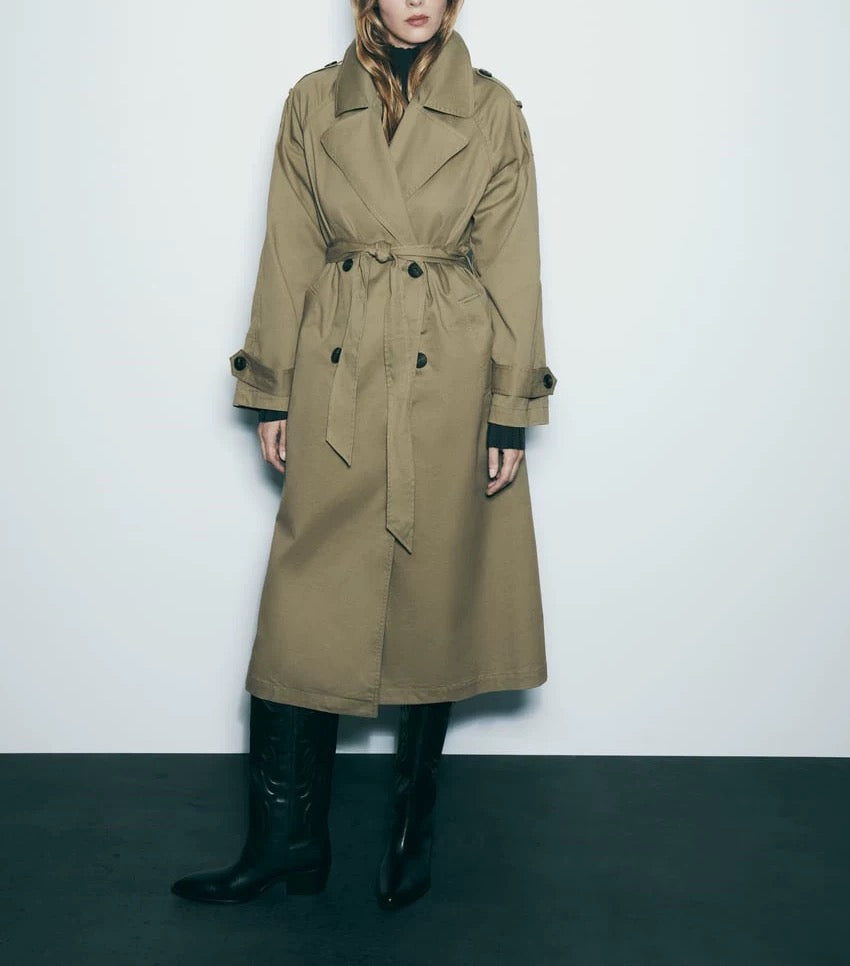 Zeitloser Trenchcoat in Beige mit Gürtel