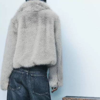 Kurzjacke aus weichem Kunstfell